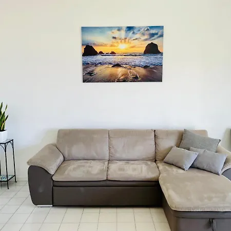 Al Mare Apartament Apartment Fano